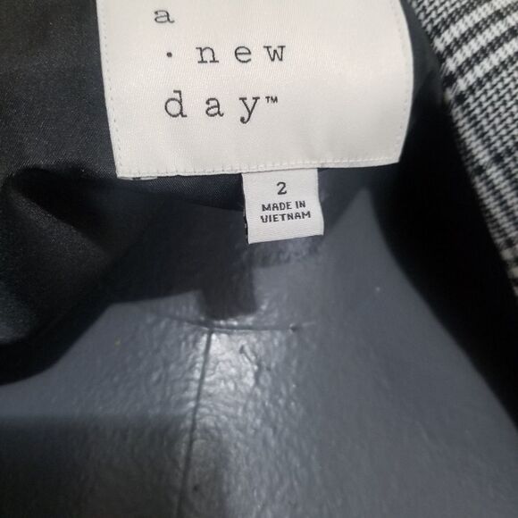 Plaid Blazer NWOT 2 - Picture 9 of 12